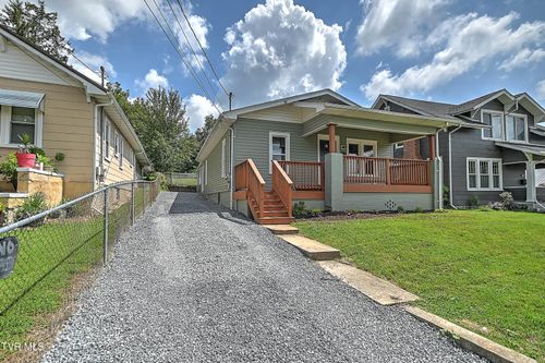 617 Prince St, Bristol, VA, 24201-3451 | Card Image