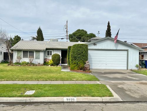 3823 E Holland Avenue, Fresno, CA, 93726 | Card Image