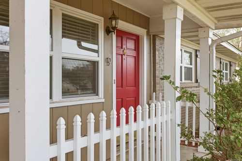 9 Brickton Pl, Little Rock, AR, 72205-3705 | Card Image