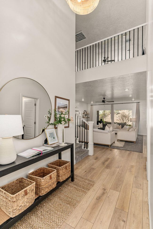 Front Entrance & Living Room | Image 26