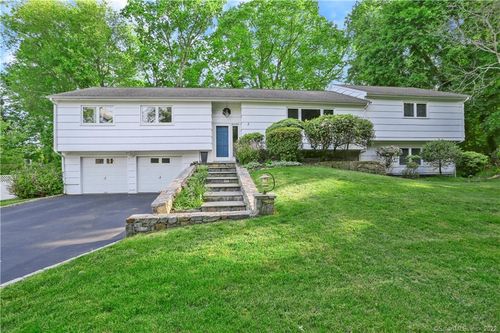 4 Nappa Ln, Westport, CT, 06880 | Card Image