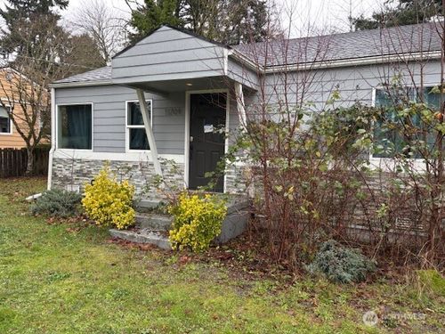 11704 40th Ave Ne, Seattle, WA, 98125-5727 | Card Image