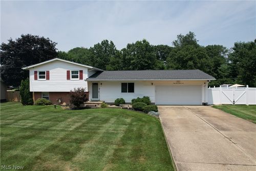 3337 Northern St Ne, Canton, OH, 44721-2736 | Card Image