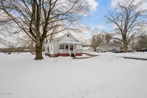 42 Currey Ave, Selkirk, NY, 12158-2130 | Card Image