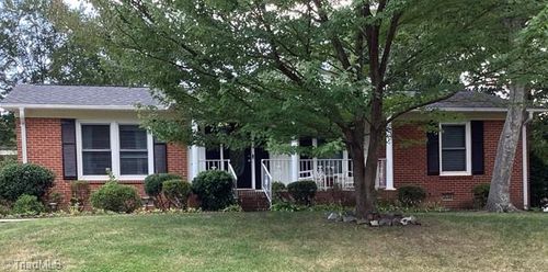 411 W Montcastle Dr, Greensboro, NC, 27406-5828 | Card Image