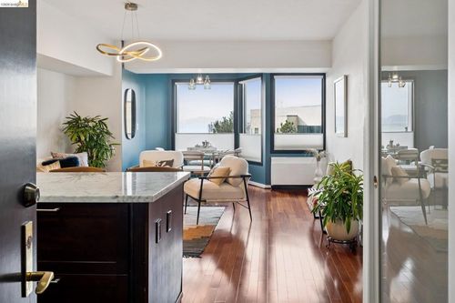 315-6363 Christie Ave, Emeryville, CA, 94608 | Card Image