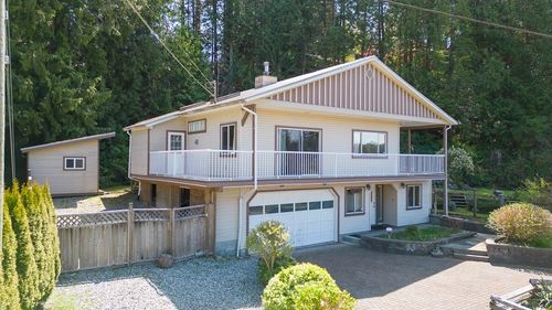 5667 Rutherford Rd, Halfmoon Bay, BC, V7Z1B3 | Card Image