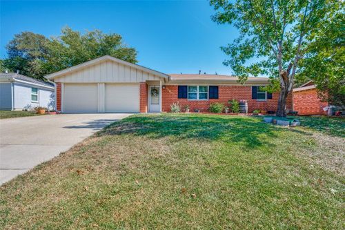 1016 Mary Drive, Hurst, TX, 76053 | Card Image