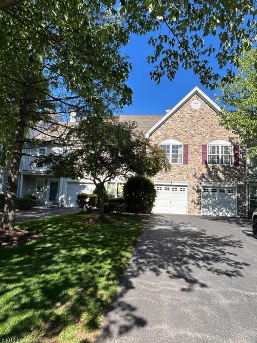 18 Dorchester Dr, Basking Ridge, NJ, 07920-3805 | Card Image