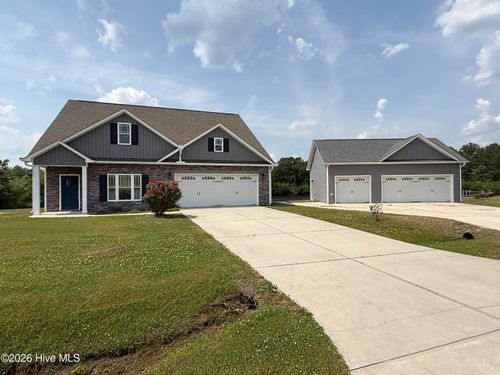 415 Antioch Lakes Rd, New Bern, NC, 28560-1001 | Card Image