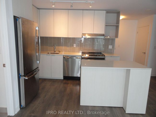 803 - 2520 Eglinton Ave W, Condo with 3 bedrooms, 2 bathrooms and null parking in Mississauga ON | Image 14