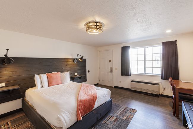 Hotel Room | Image 17