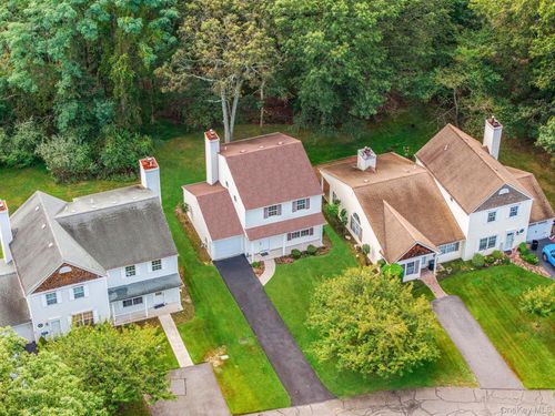 7 Mallard Path, Coram, NY, 11727-2154 | Card Image