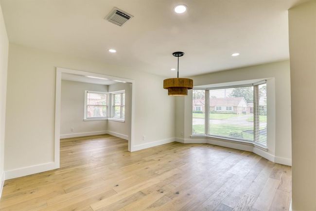 Formal dining with huge bay window | Image 9