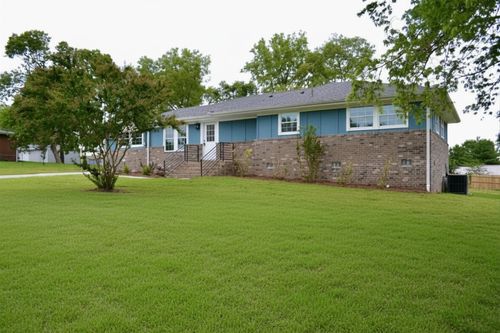 108 Jennings Dr, Hendersonville, TN, 37075-4722 | Card Image