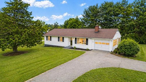 5634 Thomas Jefferson Rd, Forest, VA, 24551-2383 | Card Image