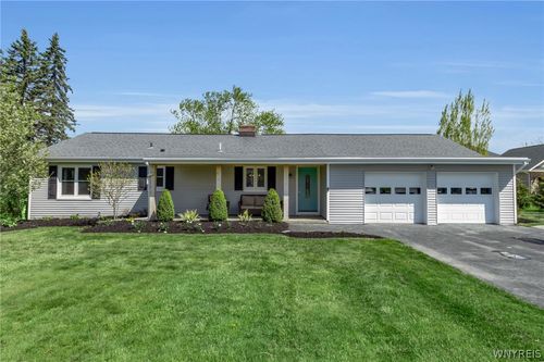 7318 Michael Rd, Orchard Park, NY, 14127-1406 | Card Image