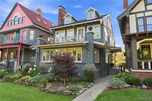 43 Bidwell Pkwy, Buffalo, NY, 14222-1301 | Card Image