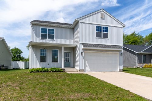 1120 Eagles Crest Dr, Davenport, IA, 52804 | Card Image