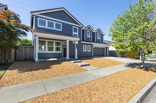 1104 River Pine Cir, Petaluma, CA, 94954-1819 | Card Image