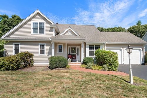 51-51 Holly Cir, Kingston, MA, 02364-3302 | Card Image