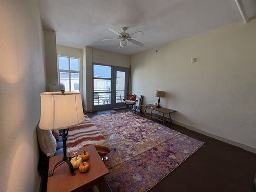 apt-700-711 W 26th St, Austin, TX, 78705-4480 | Card Image