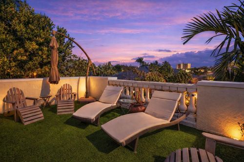 806 Ne 16th Ave, Fort Lauderdale, FL, 33304-4422 | Card Image