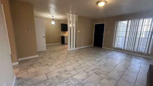 apt-a-4003 Stonebridge Dr, Round Rock, TX, 78681-3606 | Card Image