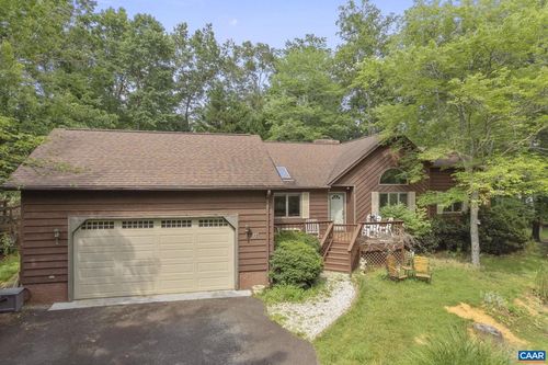 12 Woodlawn Dr, PALMYRA, VA, 22963-2730 | Card Image