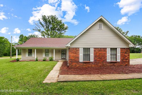 2334 N Pine Lea Dr, Jackson, MS, 39209-9606 | Card Image