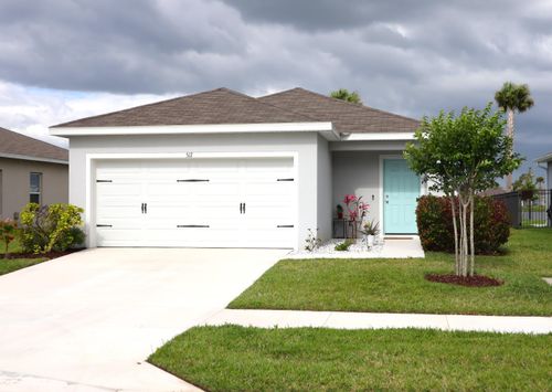 517 Cherimoya St, Fort Pierce, FL, 34981-5311 | Card Image