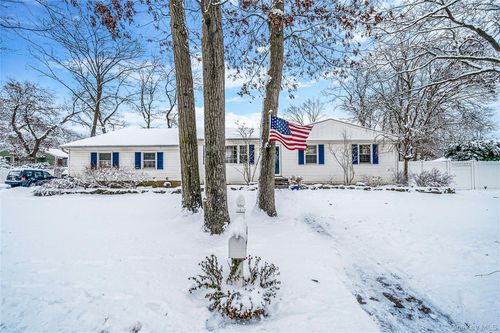 1277 Hummel Ave, Holbrook, NY, 11741-3915 | Card Image