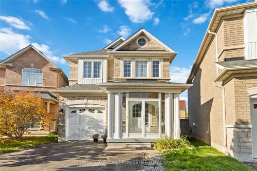 11 Westchester Cres, Markham, ON, L6C2X3 | Card Image