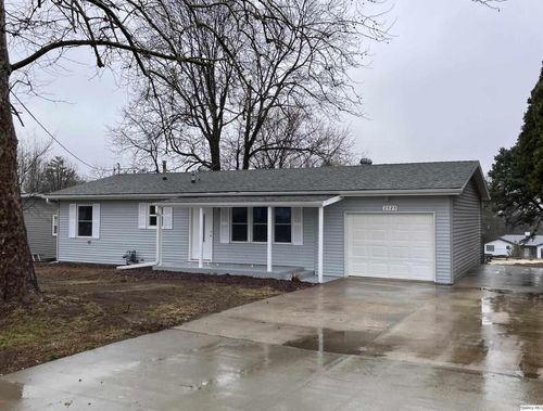 2525 Larch Rd, Quincy, IL, 62301-3350 | Card Image