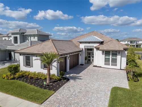 33773 Ocean Spray Ln, WESLEY CHAPEL, FL, 33543-7371 | Card Image
