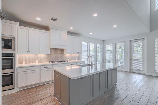 17010 Harpers Way, House other with 5 bedrooms, 6 bathrooms and 4 parking in Conroe TX | Image 7