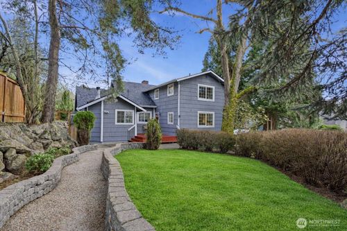 6015 116th Ave Se, Bellevue, WA, 98006-6321 | Card Image