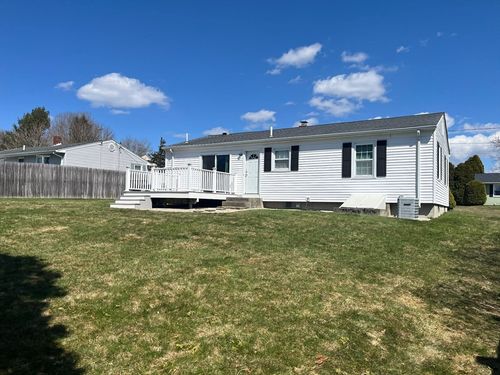 11 Mansfield St, New Bedford, MA, 02746-1147 | Card Image