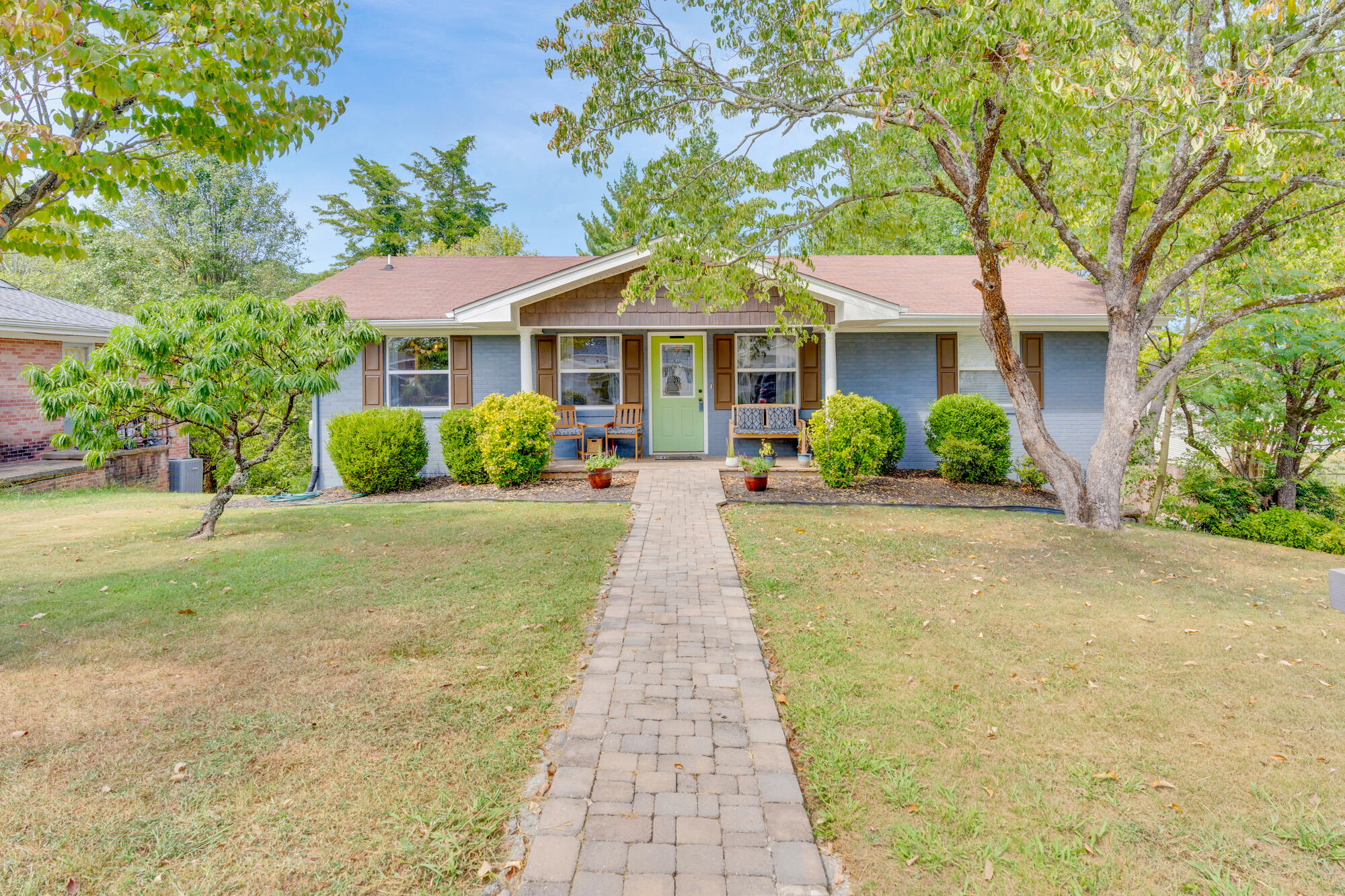Lynnhaven Cir, Hixson, TN 37343