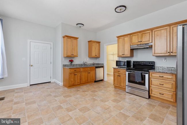 113 W Main St, House other with 5 bedrooms, 4 bathrooms and null parking in Wakefield VA | Image 11
