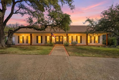 227 Oak Creek Cir, Mcgregor, TX, 76657-9514 | Card Image