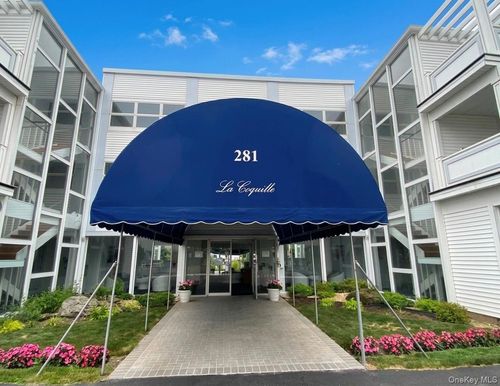 18a-281 Dune Rd, Southampton, NY, 11968-4714 | Card Image