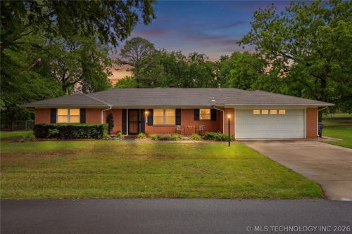 8944 116th St, Bixby, OK, 74008-1729 | Card Image