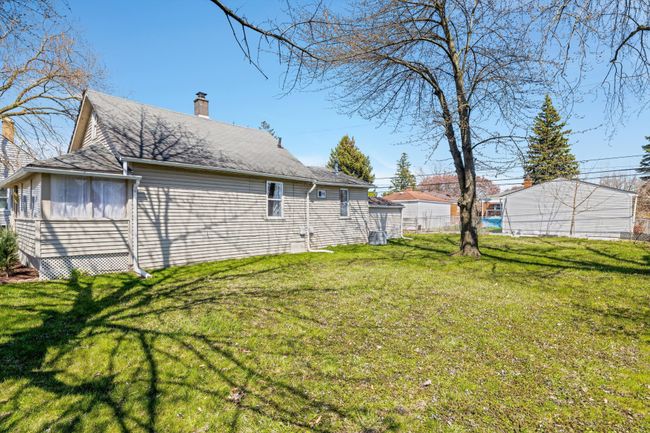 Privacy & room to spread out | Image 15