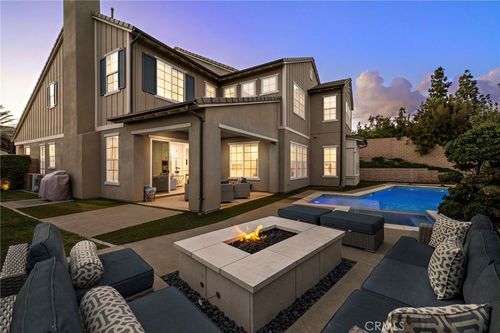 2491 N La Colina Ct, Orange, CA, 92867-1923 | Card Image