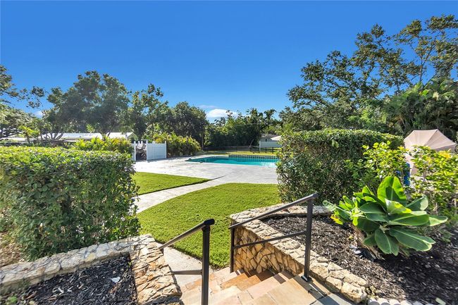 3425 W Forest Lake Cir, House other with 6 bedrooms, 4 bathrooms and null parking in SARASOTA FL | Image 32