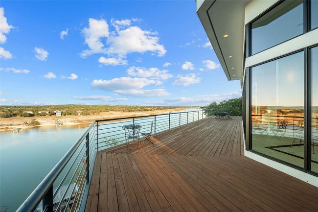 21808 Briarcliff Dr, House other with 4 bedrooms, 4 bathrooms and 8 parking in Spicewood TX | Image 6