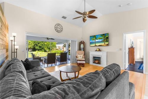 8755 91st Ave, Vero Beach, FL, 32967-3551 | Card Image