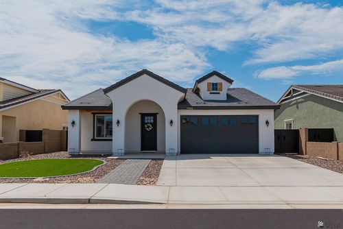7905 E 34th Ln, Yuma, AZ, 85365-8481 | Card Image