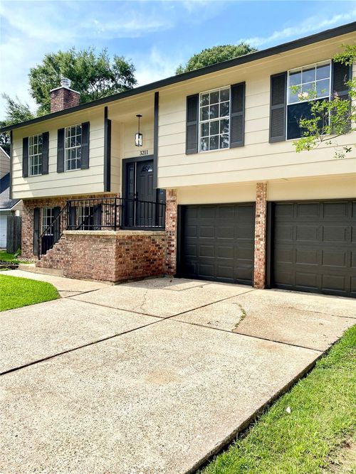 3211 Park Garden Dr, Kingwood, TX, 77339-1944 | Card Image